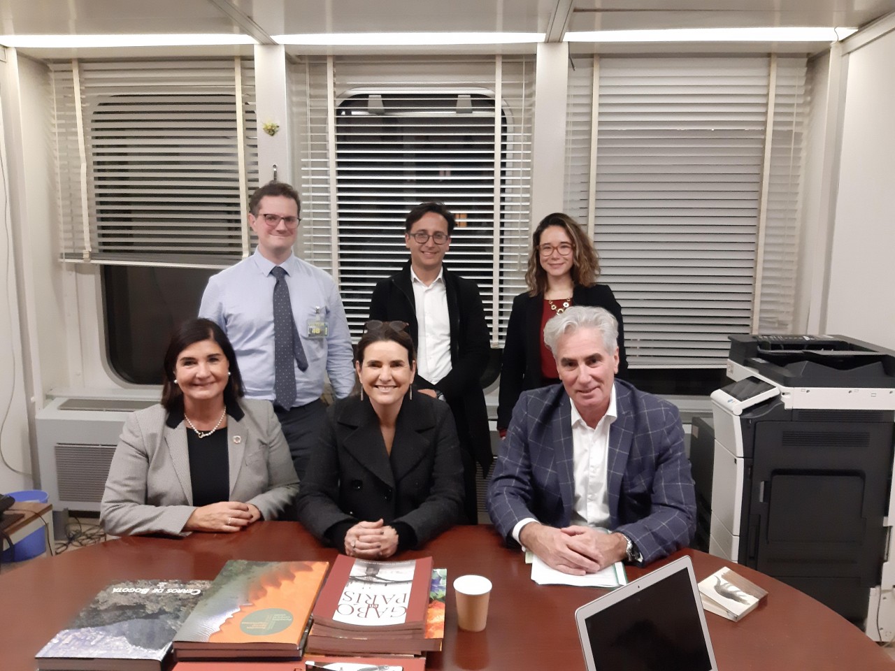 Former IFLA President GlÃ²ria PÃ©rez-SalmerÃ³n (front left), Secretary General Gerald Leitner (front right) and Policy & Advocacy Manager Stephen Wyber (back left) with CERLALC members.
